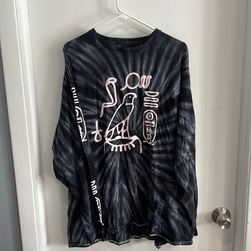 Men’s long sleeve shirt